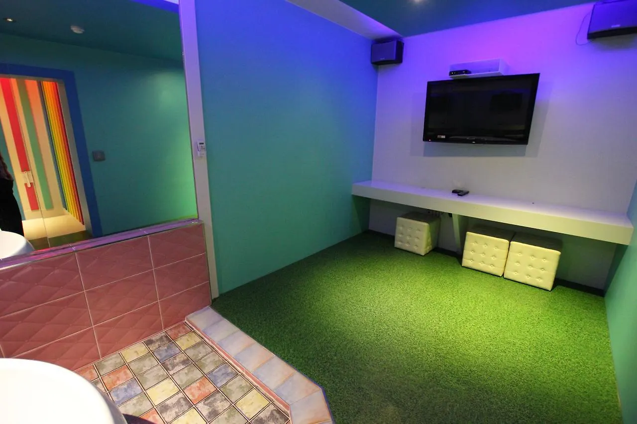 V1 Motel Busan 2*,  South Korea